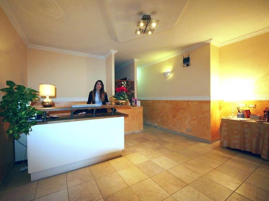 לינה וארוחת בוקר רומא Residenza Ki מראה חיצוני תמונה